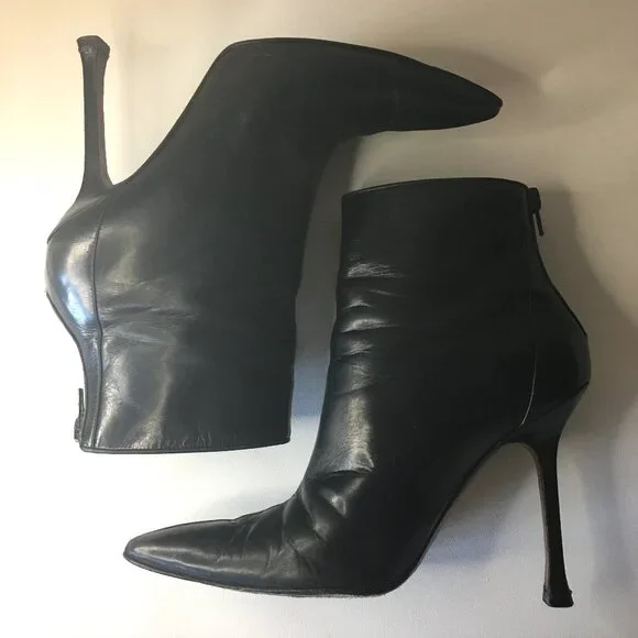 MANOLO BLAHNIK Black Leather Point Toe Ankle Boots 💋 SIZE 38 - Picture 6 of 16